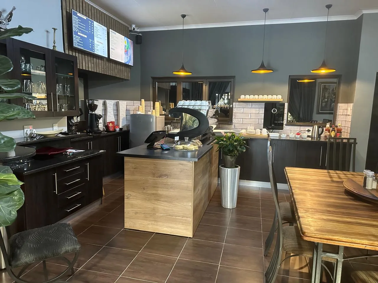 Lala Dene Lodge - Image 1